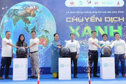 Lễ phát động hưởng ứng Giờ Trái đất 2025 với chủ đề “Chuyển dịch xanh - Tương lai xanh”.