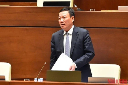 Tổng Thanh tra Chính phủ Đoàn Hồng Phong trả lời chất vấn của đại biểu Quốc hội. (Ảnh: THỦY NGUYÊN)