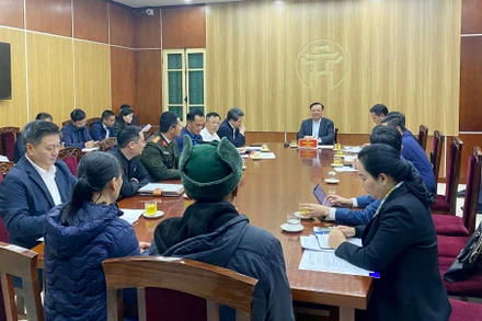 Quang cảnh buổi tiếp công dân của Bí thư Thành ủy Hà Nội Đinh Tiến Dũng.