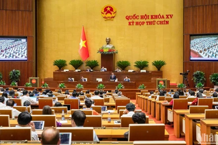 Quang cảnh phiên họp ở hội trường chiều 27/5. (Ảnh: BÙI GIANG)