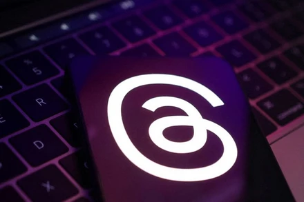 Threads có nhiều điểm tương đồng với Twitter khi cho phép đăng tải các bài viết ngắn tối đa 500 ký tự, có thể đính kèm đường link, hình ảnh và video kéo dài đến 5 phút. (Ảnh: Reuters)