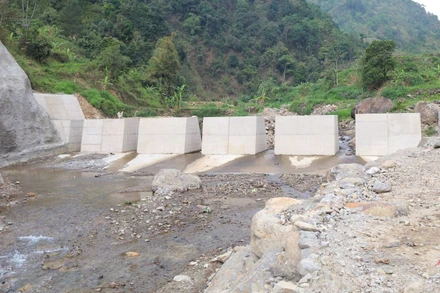 Đập Sabo đầu tiên tại lưu vực suối Nặm Păm (huyện Mường La, Sơn La). (Ảnh: THẾ ĐOÀN)