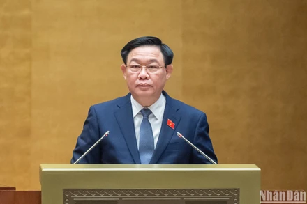 Chủ tịch Quốc hội Vương Đình Huệ phát biểu bế mạc kỳ họp. (Ảnh: DUY LINH)