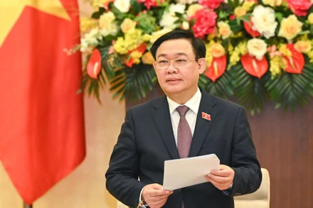 Chủ tịch Quốc hội Vương Đình Huệ phát biểu khai mạc phiên họp. (Ảnh: DUY LINH)