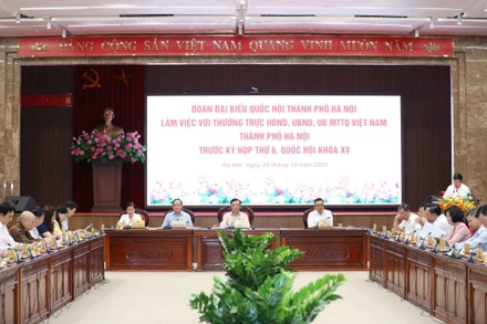 Quang cảnh cuộc họp chiều 20/10.