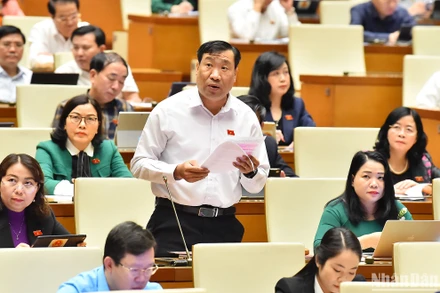 Đại biểu Thạch Phước Bình (đoàn Trà Vinh) phát biểu ý kiến thảo luận. (Ảnh: THỦY NGUYÊN)