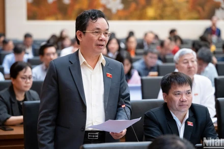 Đại biểu Quốc hội đề nghị không áp thuế tiêu thụ đặc biệt với xăng và điều hoà nhiệt độ