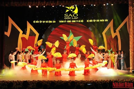 [Ảnh] Toàn cảnh chương trình nghệ thuật “Sao Độc lập” 2022