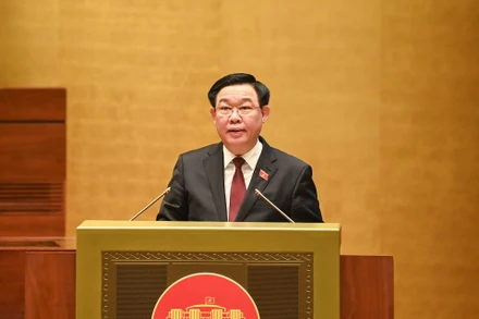 Chủ tịch Quốc hội Vương Đình Huệ phát biểu khai mạc phiên chất vấn. (Ảnh: DUY LINH)