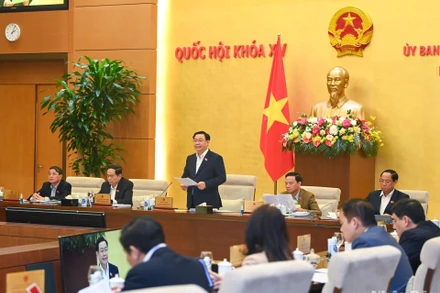 Chủ tịch Quốc hội Vương Đình Huệ phát biểu tại Phiên họp thứ 29 của Ủy ban Thường vụ Quốc hội. (Ảnh: DUY LINH)