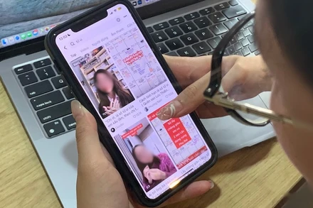 Xem bói online đang nở rộ trong thời gian gần đây.