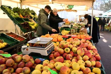 Theo số liệu thống kê, mỗi người dân châu Âu đang lãng phí trung bình 131kg thực phẩm mỗi năm. (Ảnh minh họa: Reuters)