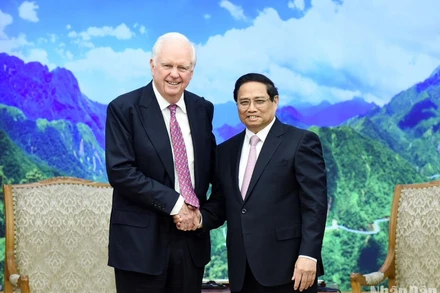 Thủ tướng Phạm Minh Chính tiếp ông Thomas Vallely, cựu Giám đốc Chương trình Việt Nam thuộc Đại học Harvard (Hoa Kỳ), Chủ tịch Hội đồng Tín thác Đại học Fulbright. (Ảnh: TRẦN HẢI)