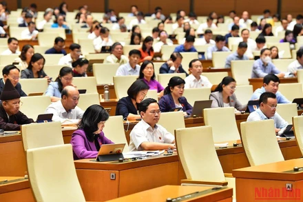 Các đại biểu Quốc hội tham dự phiên chất vấn và trả lời chất vấn ngày 4/11. (Ảnh: THỦY NGUYÊN)