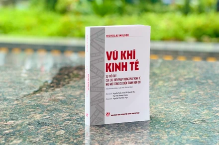 Cuốn sách "Vũ khí kinh tế: Sự trỗi dậy của các biện pháp trừng phạt kinh tế như một công cụ chiến tranh hiện đại" vừa được Nhà xuất bản Chính trị quốc gia Sự thật ấn hành. 