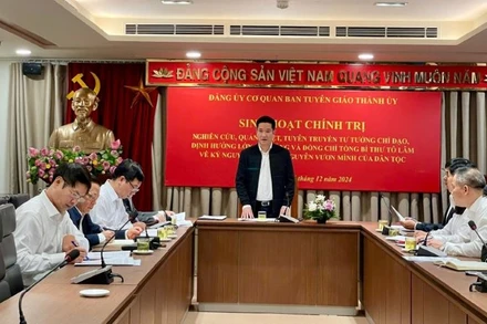 Đảng ủy cơ quan Ban Tuyên giáo Thành ủy Hà Nội sinh hoạt chuyên đề về “Nghiên cứu, quán triệt, tuyên truyền tư tưởng chỉ đạo, định hướng lớn của Đảng và đồng chí Tổng Bí thư Tô Lâm về "Kỷ nguyên mới - Kỷ nguyên vươn mình của dân tộc”.