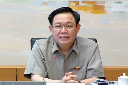 Chủ tịch Quốc hội Vương Đình Huệ phát biểu trong phiên thảo luận tại tổ sáng 24/10. (Ảnh: DUY LINH)