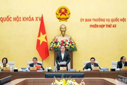 Chủ tịch Quốc hội Trần Thanh Mẫn phát biểu bế mạc Phiên họp thứ 42 của Ủy ban Thường vụ Quốc hội. (Ảnh: DUY LINH)