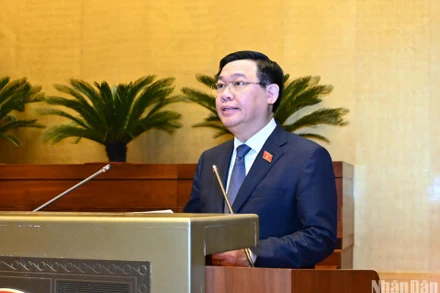 Chủ tịch Quốc hội Vương Đình Huệ phát biểu khai mạc phiên chất vấn và trả lời chất vấn. (Ảnh: DUY LINH)