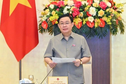 Chủ tịch Quốc hội Vương Đình Huệ phát biểu khai mạc phiên họp. (Ảnh: DUY LINH)