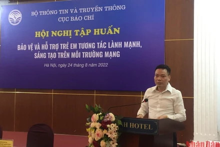 Ông Đặng Khắc Lợi, Phó Cục trưởng Cục Báo chí, Bộ Thông tin và Truyền thông phát biểu khai mạc Hội nghị tập huấn.