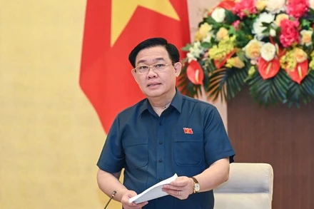 Chủ tịch Quốc hội Vương Đình Huệ phát biểu khai mạc phiên họp. (Ảnh: DUY LINH)