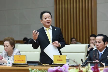 Nhà sáng lập, Chủ tịch Điều hành Tập đoàn T&T Group Đỗ Quang Hiển phát biểu ý kiến tại cuộc họp. (Ảnh: TRẦN HẢI)