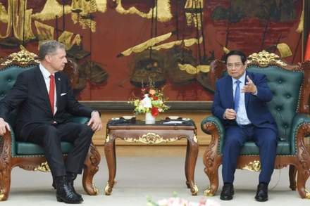 Thủ tướng Phạm Minh Chính tiếp ông Steven Kobos, Chủ tịch kiêm Giám đốc điều hành Tập đoàn Excelerate Energy (Hoa Kỳ). (Ảnh: Trần Hải)