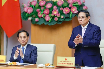 Thủ tướng Phạm Minh Chính chủ trì hội nghị trực tuyến với các Đại sứ, Trưởng Cơ quan đại diện Việt Nam ở nước ngoài về ngoại giao kinh tế. (Ảnh: TRẦN HẢI)