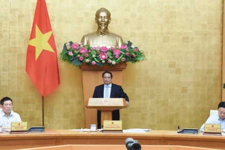 Thủ tướng Phạm Minh Chính chủ trì phiên họp Chính phủ chuyên đề về xây dựng pháp luật. (Ảnh: TRẦN HẢI) 