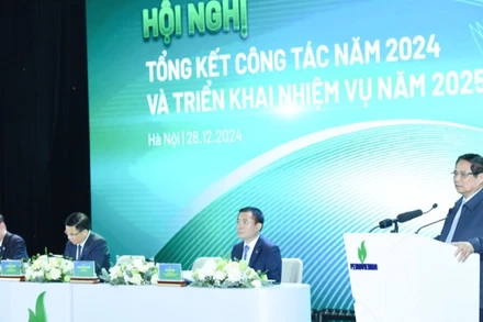 Thủ tướng Phạm Minh Chính phát biểu ý kiến chỉ đạo Hội nghị. (Ảnh: TRẦN HẢI)