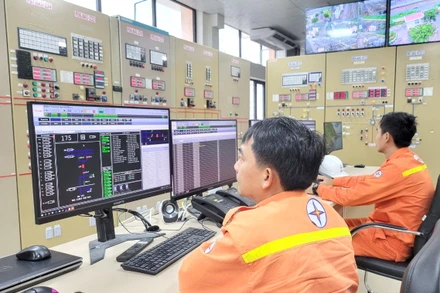 Ứng dụng chuyển đổi số trong giám sát vận hành Trạm biến áp 500kV Pleiku.