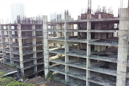 Thủ tướng Chính phủ yêu cầu các bộ, ngành, địa phương khẩn trương rà soát, báo cáo đầy đủ các dự án đầu tư có khó khăn, vướng mắc, tồn đọng kéo dài để kịp thời tháo gỡ, triển khai ngay các dự án. Ảnh: VGP