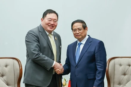 Thủ tướng Phạm Minh Chính tiếp ông Thammasak Sethaudom, Chủ tịch và Tổng Giám đốc Điều hành của Tập đoàn SCG. (Ảnh: TRẦN HẢI)