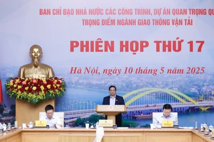 Thủ tướng Phạm Minh Chính chủ trì phiên họp thứ 17 Ban Chỉ đạo Nhà nước các Công trình, dự án quan trọng quốc gia, trọng điểm ngành Giao thông vận tải. (Ảnh: TRẦN HẢI)