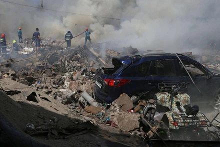 Hiện trường vụ nổ ở khu chợ tại Yerevan, Armenia, ngày 14/8/2022. (Ảnh: Sky News) 