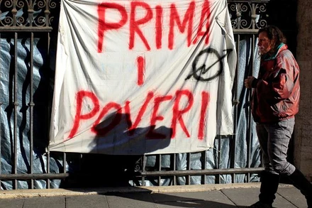 Có tới gần 10% dân số Italia sống trong tình trạng "nghèo đói tuyệt đối" trong năm 2023. (Ảnh: Reuters) 