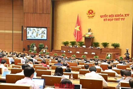 Quang cảnh phiên họp của Quốc hội chiều 8/11. (Ảnh: ĐĂNG KHOA)