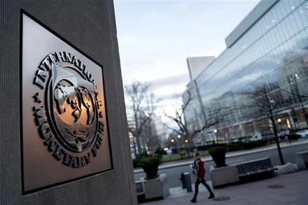 Biểu tượng IMF tại Washington, D.C. (Mỹ). (Ảnh: AFP/TTXVN)