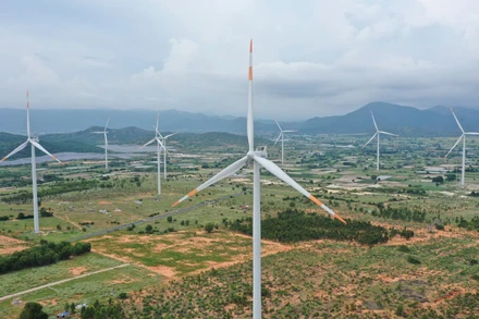 Luật Điện lực (sửa đổi) được kỳ vọng sẽ giúp ngành điện giải quyết những khó khăn, vướng mắc hiện tại, đồng thời đảm bảo an ninh năng lượng và thúc đẩy phát triển bền vững, hiệu quả. (Ảnh: VĂN DUY)