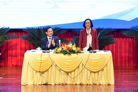 Thường trực Ban Bí thư Trương Thị Mai dự Hội nghị về công tác xây dựng Đảng và công tác đảng ngoài nước với chủ đề “Tăng cường sự lãnh đạo của Đảng, nâng cao chất lượng đội ngũ đảng viên trong và ngoài nước, góp phần xây dựng ngành ngoại giao toàn diện, hiện đại, vững mạnh”. (Ảnh: THỦY NGUYÊN) 