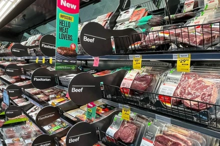 Các sản phẩm thịt được bày bán trên kệ tại một siêu thị ở Wellington, New Zealand. (Ảnh: Xinhua) 