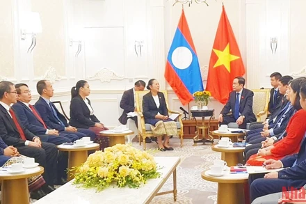 Phó Chủ tịch Thường trực Quốc hội Trần Thanh Mẫn tiếp Tổng Thư ký Quốc hội Lào Pingkham Lasasimma.