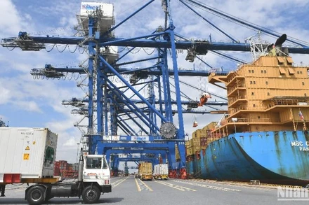 Thương mại giữa Việt Nam và Singapore đang ghi nhận bước tiến mạnh mẽ, đưa Việt Nam lên vị trí đối tác thương mại lớn thứ 9 của đảo quốc này. (Ảnh minh họa: THÀNH ĐẠT)