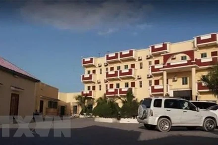 Quang cảnh bên ngoài khách sạn Hayat ở thủ đô Mogadishu, Somalia. (Ảnh: Repubblica/TTXVN)