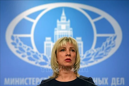 Người phát ngôn Bộ Ngoại giao Nga Maria Zakharova trong cuộc họp báo ở Moskva. (Ảnh: AFP/TTXVN)