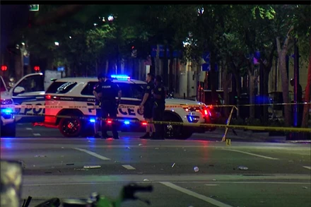 Cảnh sát phong tỏa đại lộ Orange sau vụ nổ súng làm 7 người bị thương. (Ảnh: Spectrum News 13)