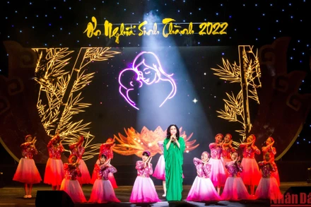 Tiết mục biểu diễn tại Chương trình nghệ thuật “Ơn nghĩa sinh thành”.