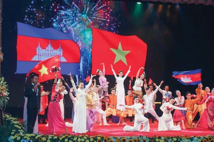 Giao lưu văn nghệ Việt Nam-Campuchia. (Nguồn: Chinhphu.vn)