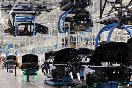 Xưởng lắp ráp ô-tô hiện đại của hãng Mercedes-Benz ở Sindelfingen, Đức, ngày 4/3/2024. (Ảnh: Reuters) 